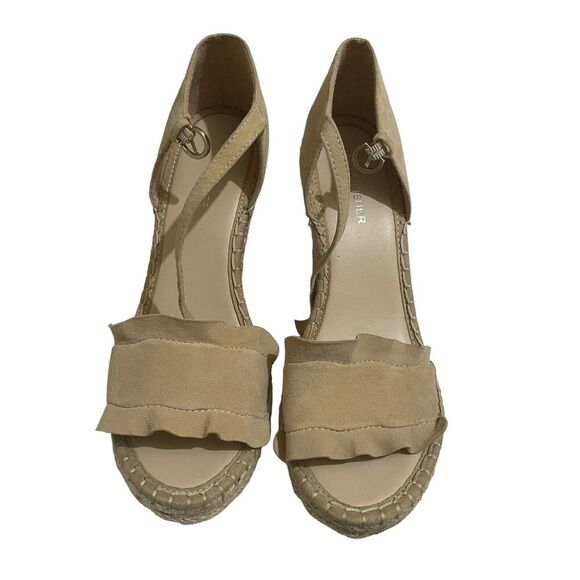 Marc Fisher Kickoff Espadrille Wedge Sandals Size 10 Tan Suede Ruffle - Picture 1 of 8